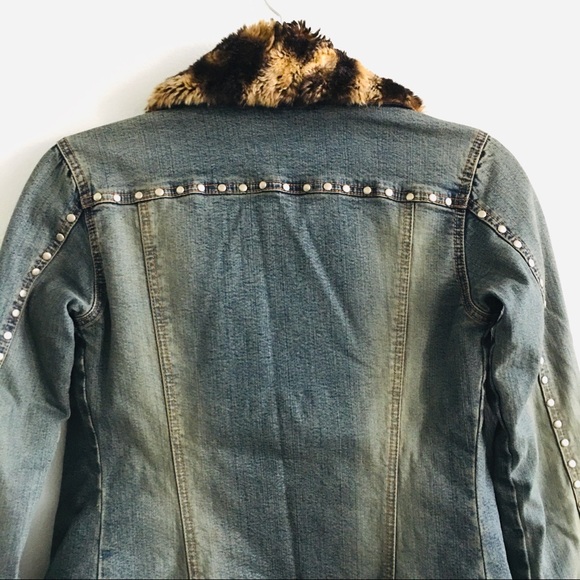 Bebe studded denim Jacket with faux fur collar - Picture 4 of 8